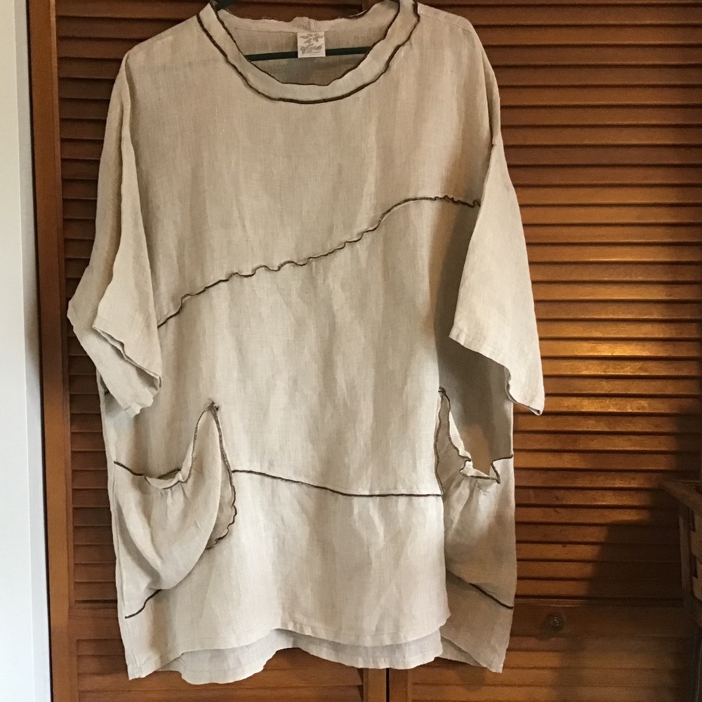 Lightweight Linen Tunic with Curved Seam Detail - Cream